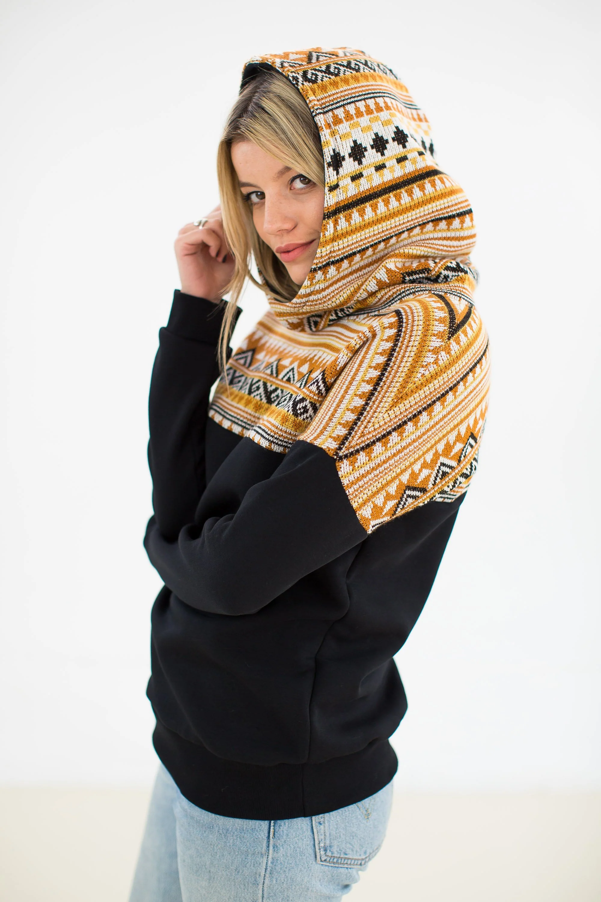 Hoodie to go black peruvian - Image 8